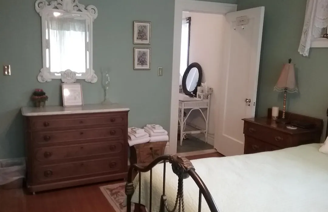 Hanover House Bed And Breakfast-1